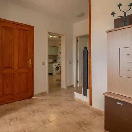 Nyaraló 3br Valley Moon-seaviews, Terrace & Parking *