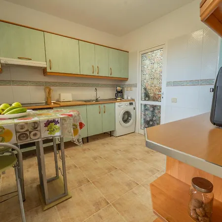 3br Valley Moon-seaviews, Terrace & Parking Сasa de vacaciones *