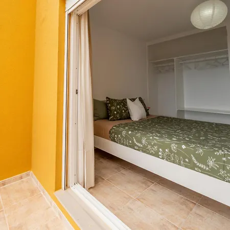 Сasa de vacaciones 3br Valley Moon-seaviews, Terrace & Parking